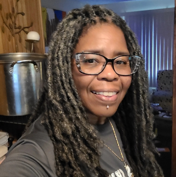 Meet your Posher, Kenna - Picture 1 of 1